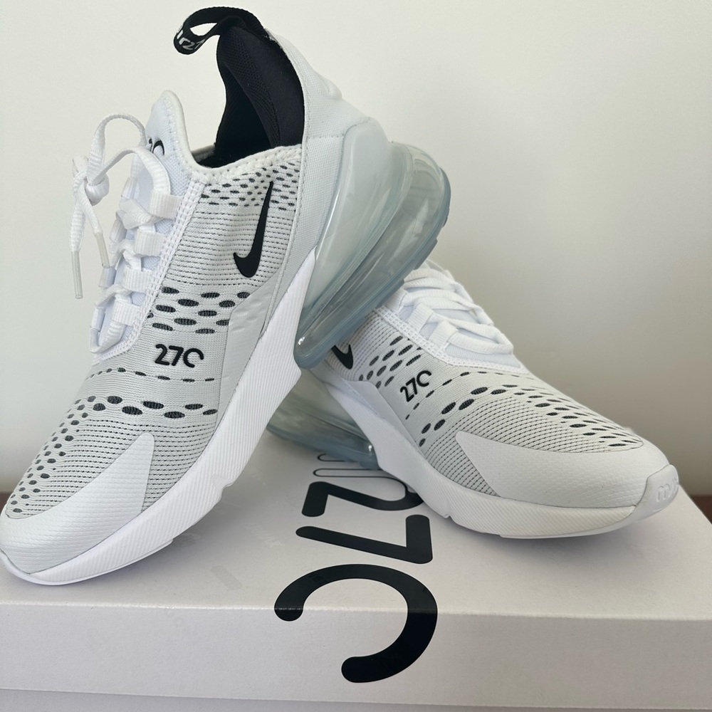 Never worn white 270’s.